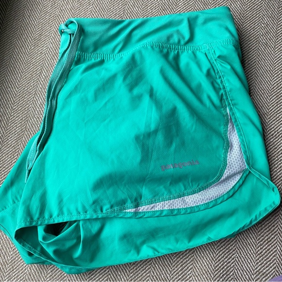 Patagonia Pants - Patagonia Green running Shorts